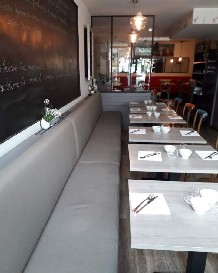 Un service de nettoyage pour vos canapés et tissus d'ameublement.