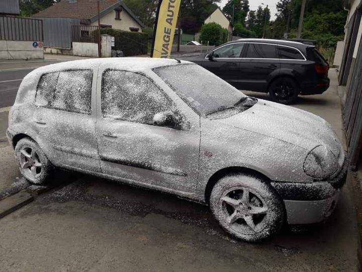 Un lavage extérieur minutieux pour une apparence soignée.